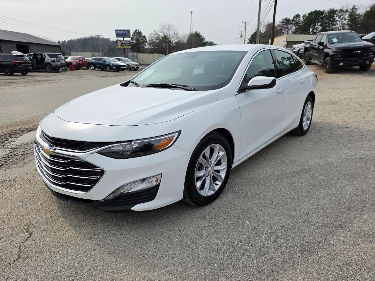 2024 Chevrolet Malibu photo 3