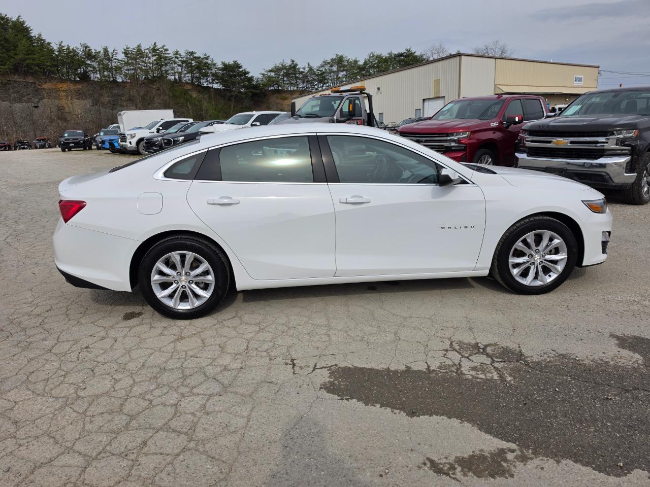2024 Chevrolet Malibu photo 8