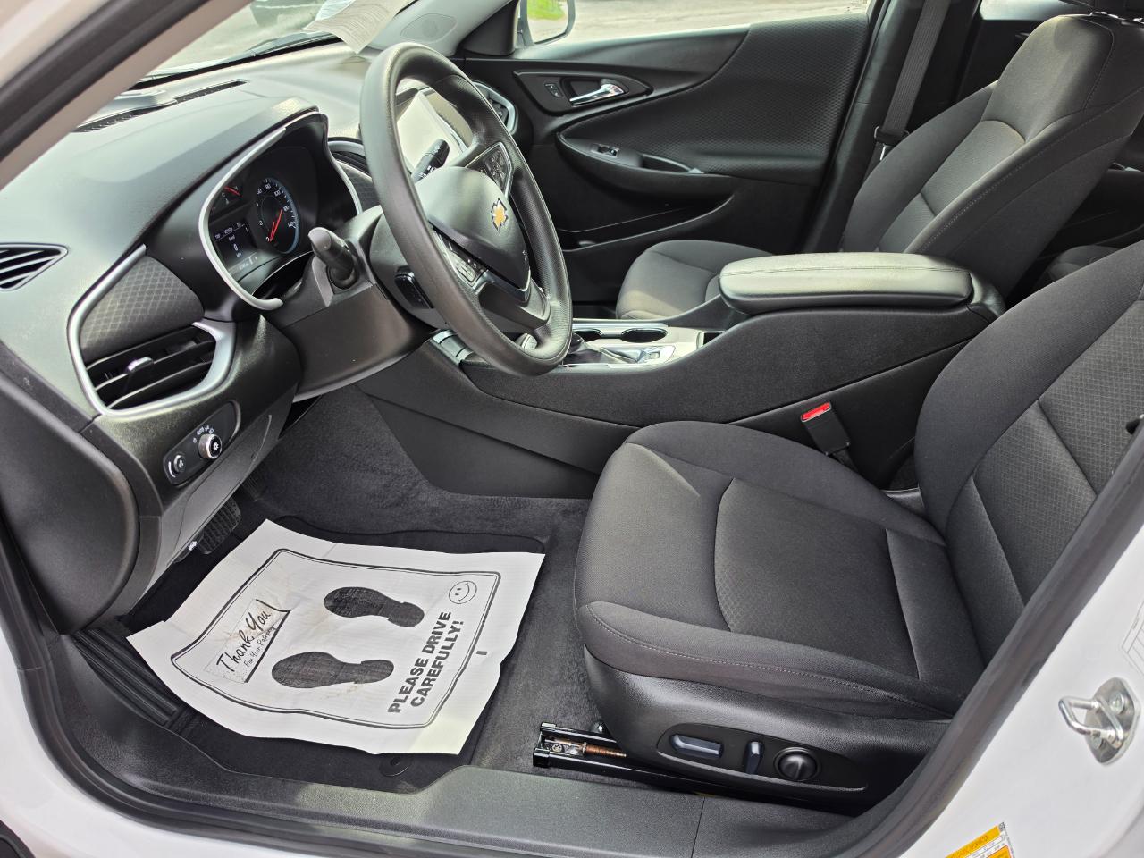 2024 Chevrolet Malibu photo 10