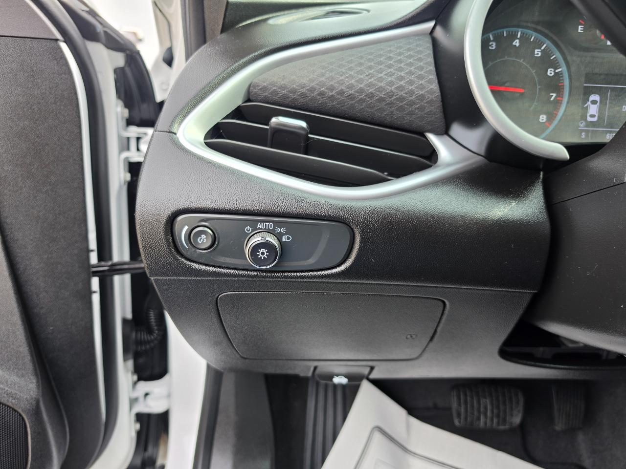 2024 Chevrolet Malibu photo 22