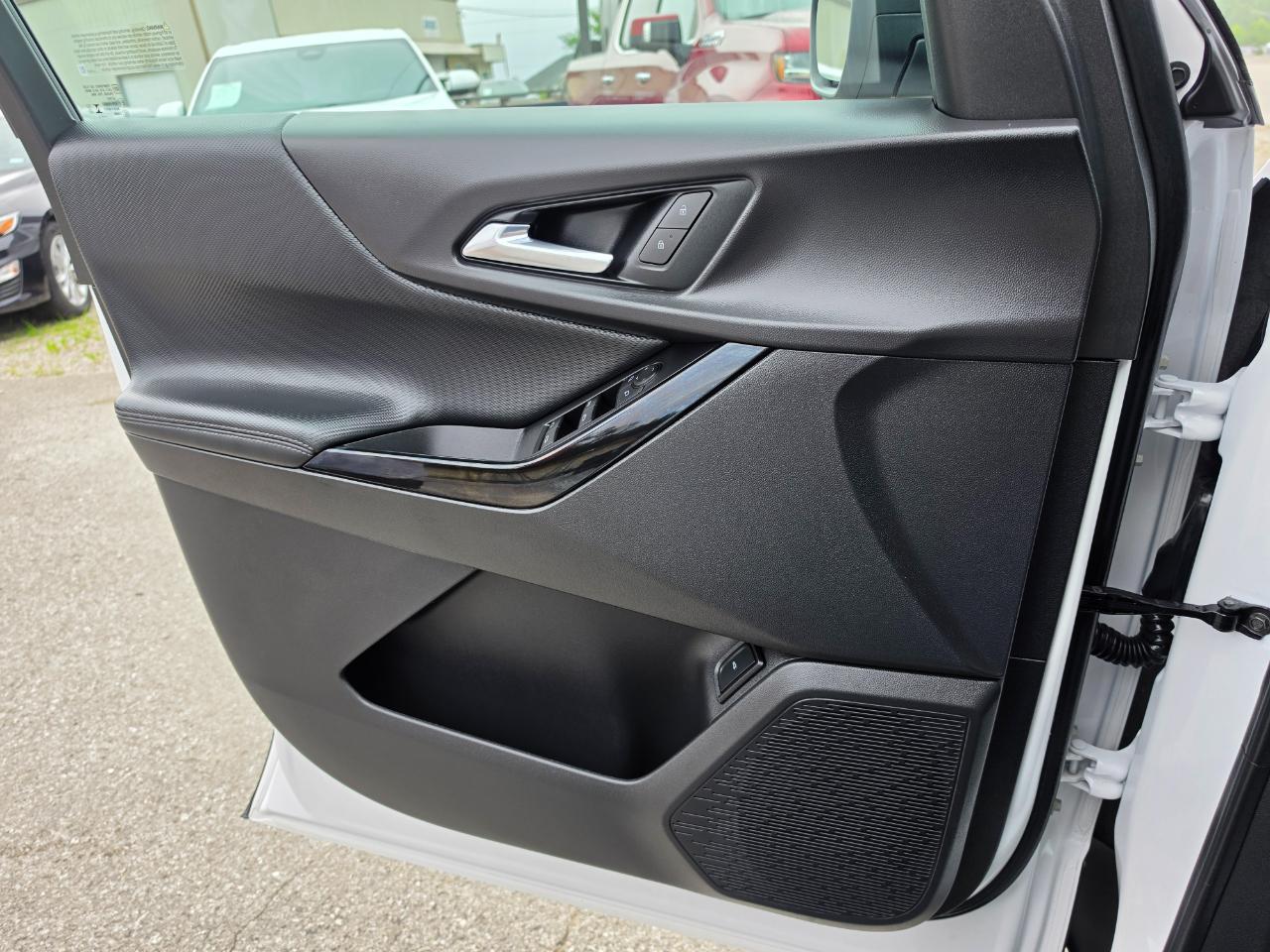 2026 Chevrolet Equinox photo 23