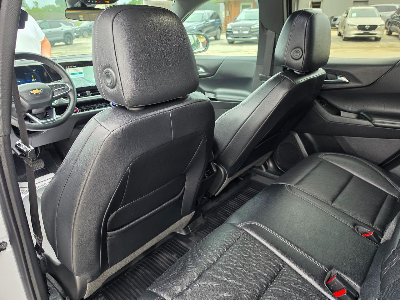 2026 Chevrolet Equinox photo 24
