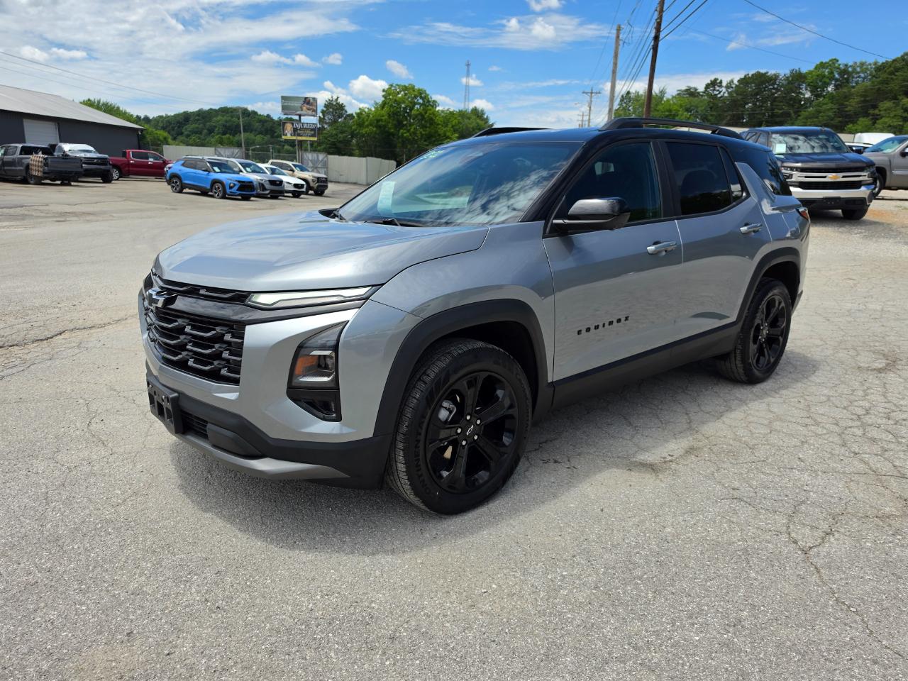 2025 Chevrolet Equinox photo 3