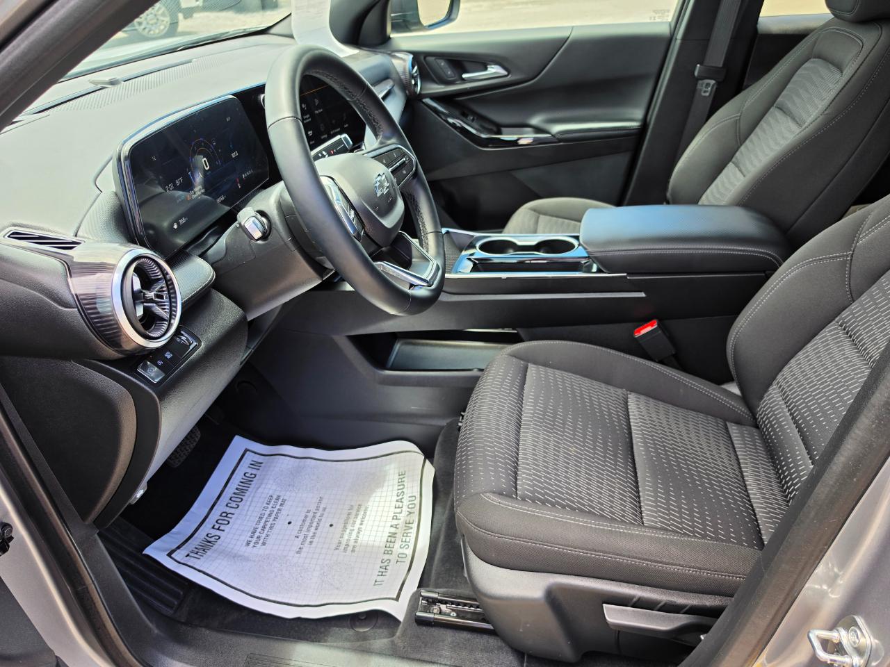 2025 Chevrolet Equinox photo 10