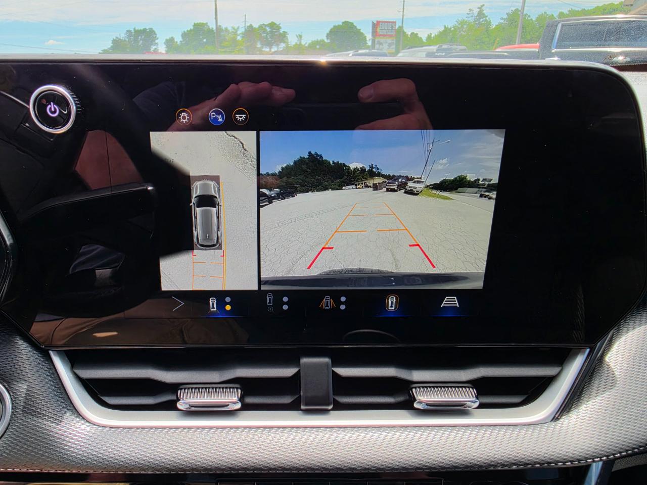 2025 Chevrolet Equinox photo 15