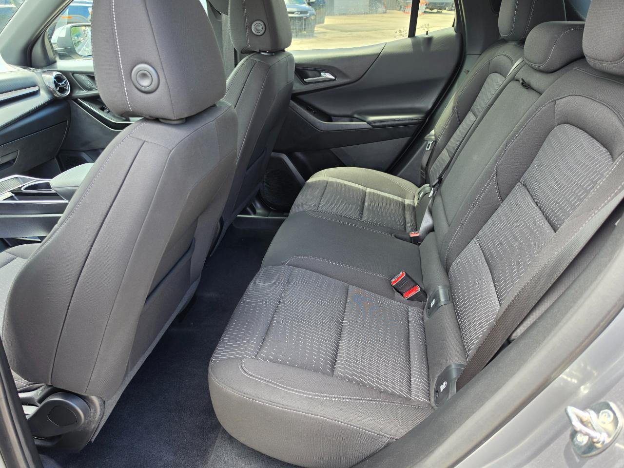 2025 Chevrolet Equinox photo 23