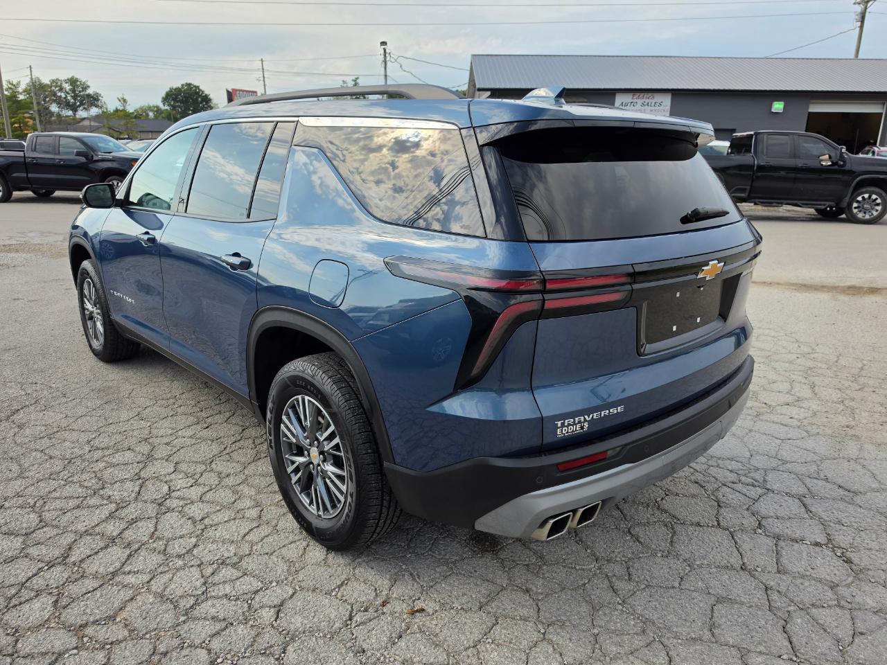 2025 Chevrolet Traverse photo 5