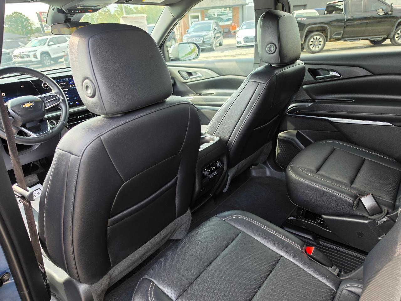2025 Chevrolet Traverse photo 23