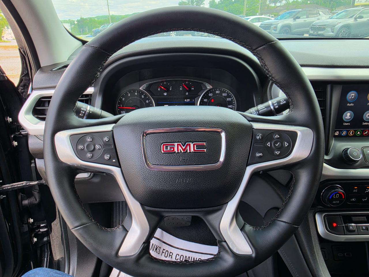 2023 GMC Acadia photo 18