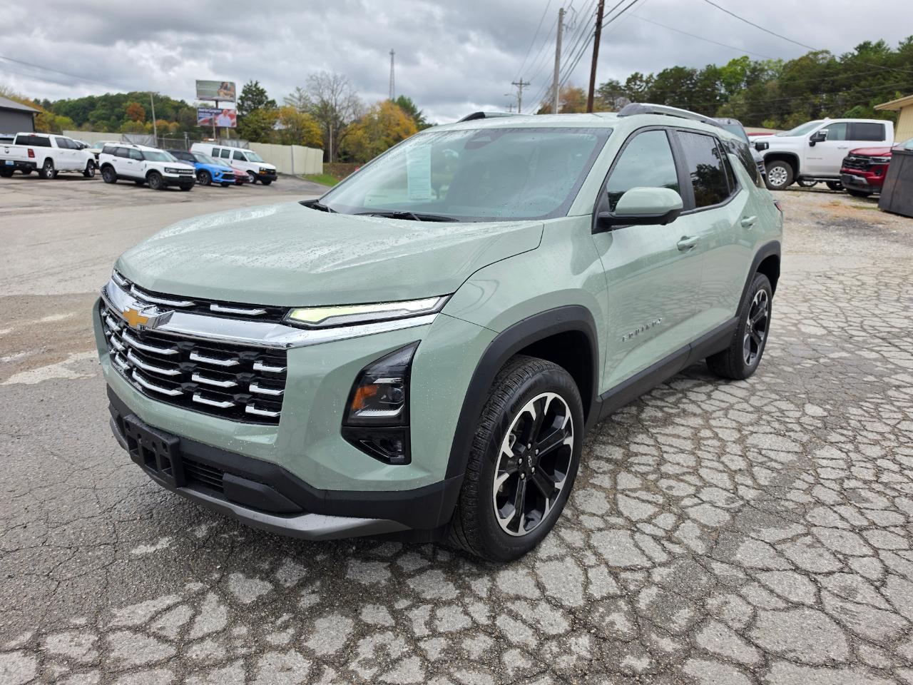 2025 Chevrolet Equinox photo 3
