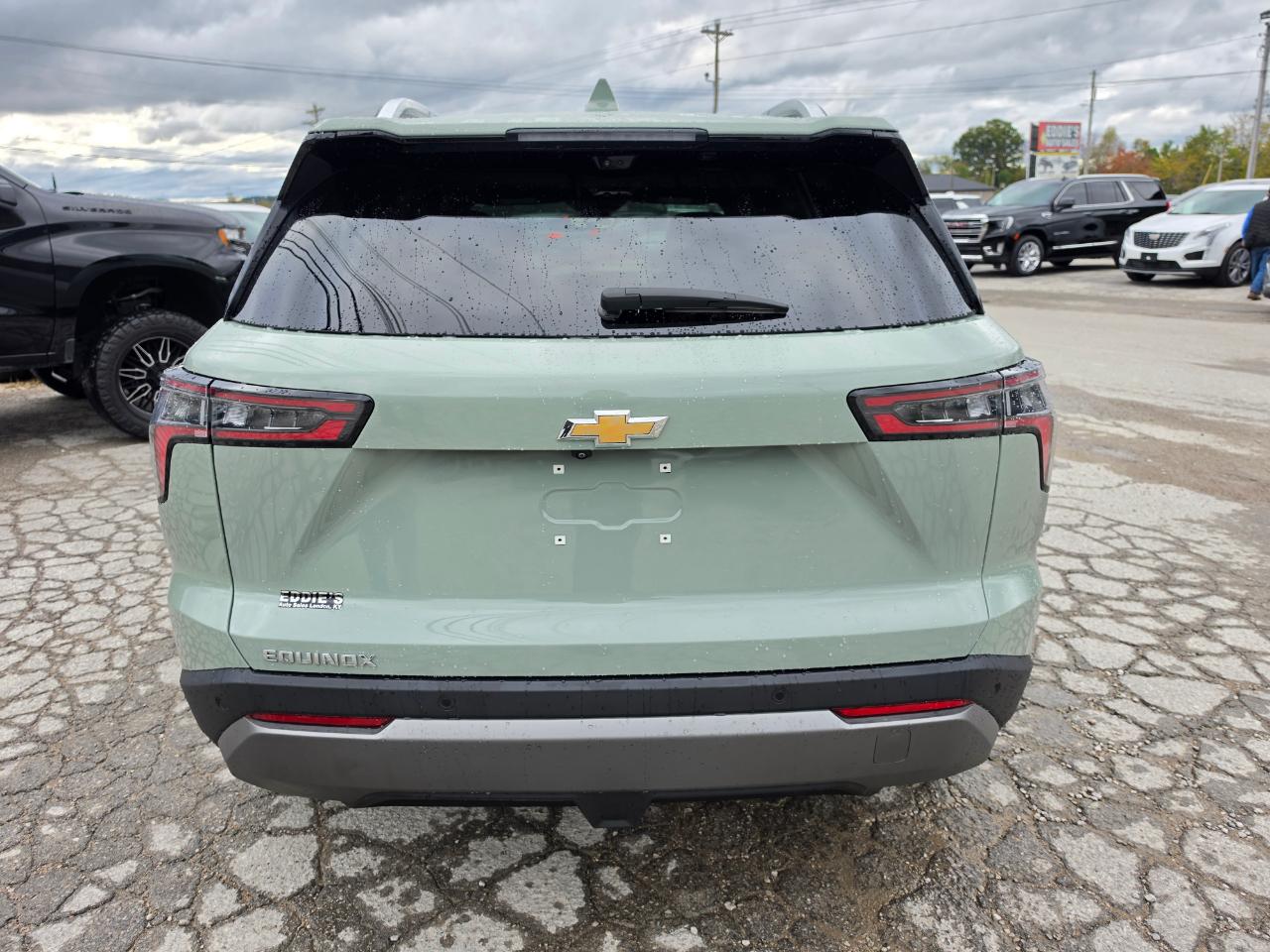 2025 Chevrolet Equinox photo 6