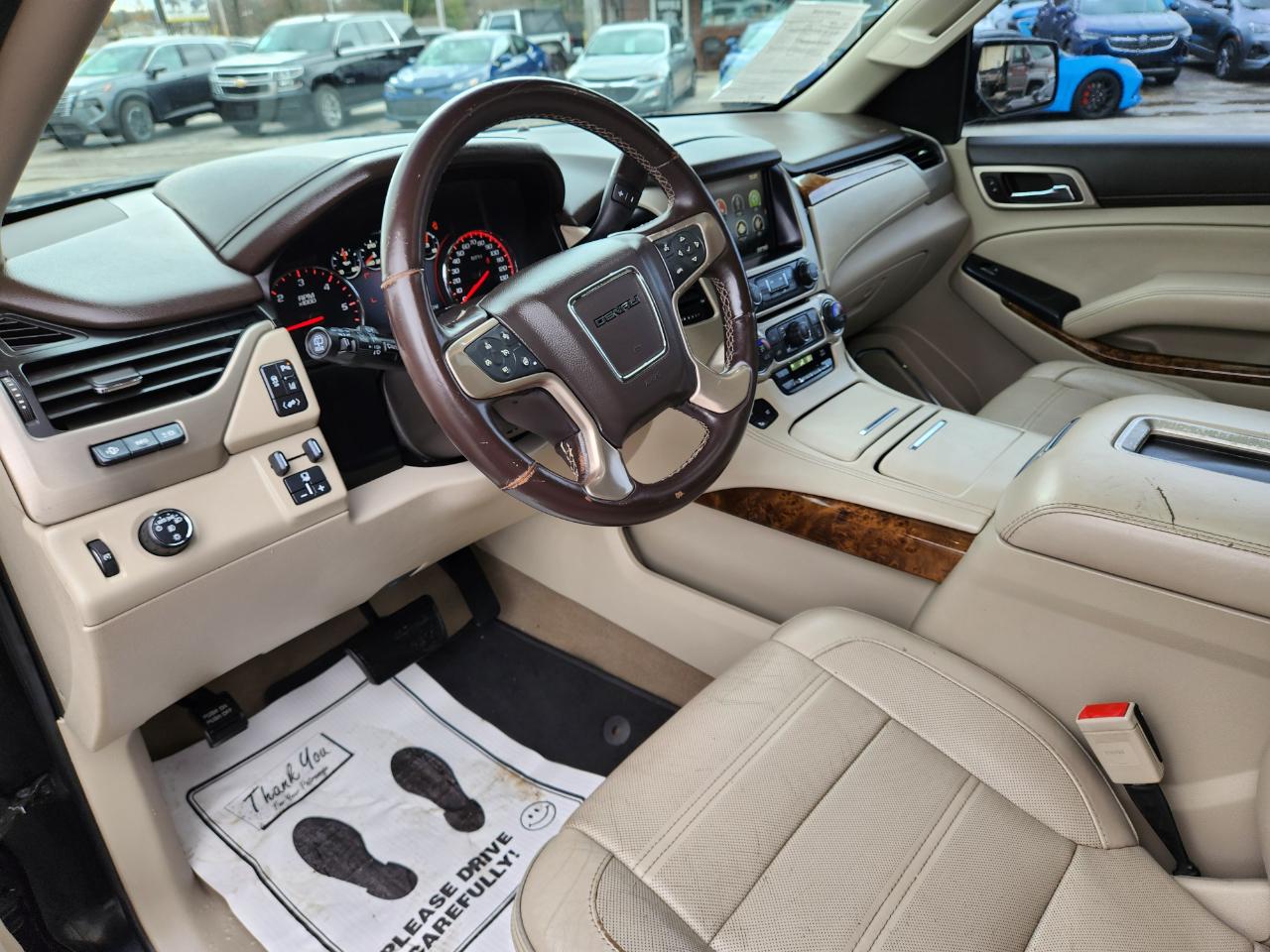 2015 GMC Yukon XL photo 9