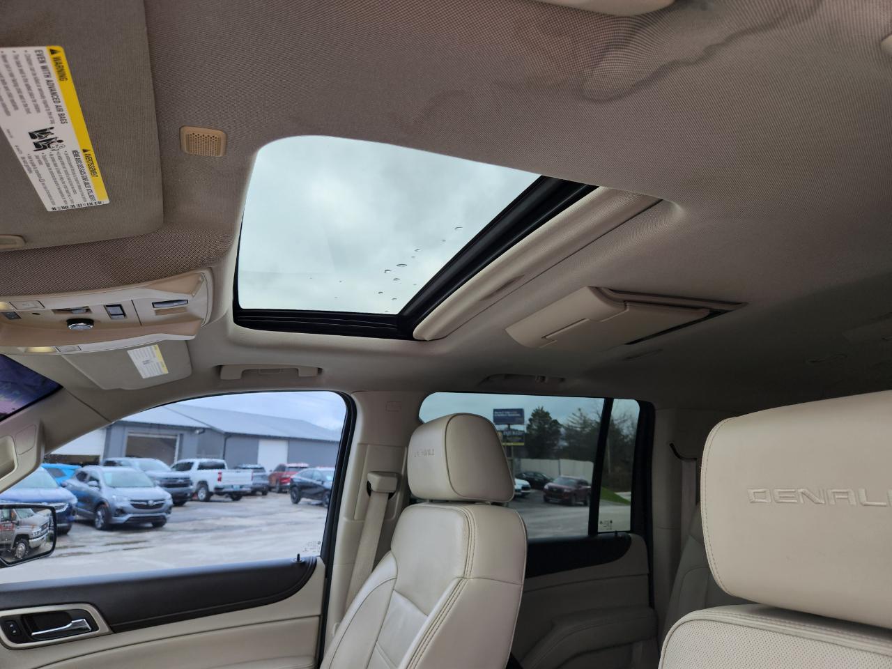 2015 GMC Yukon XL photo 12
