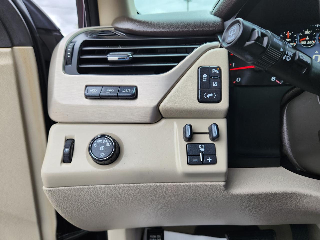 2015 GMC Yukon XL photo 24