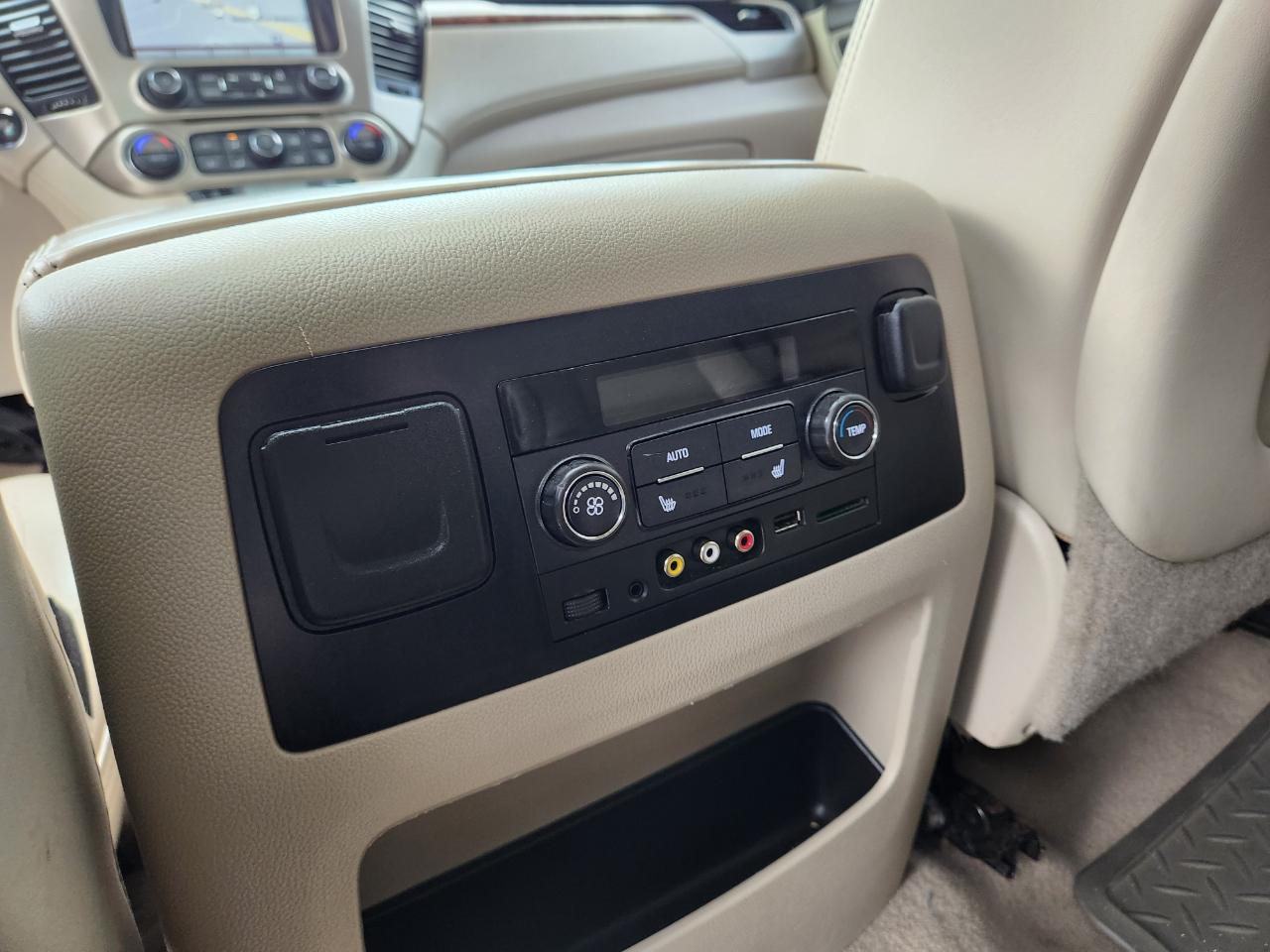 2015 GMC Yukon XL photo 29