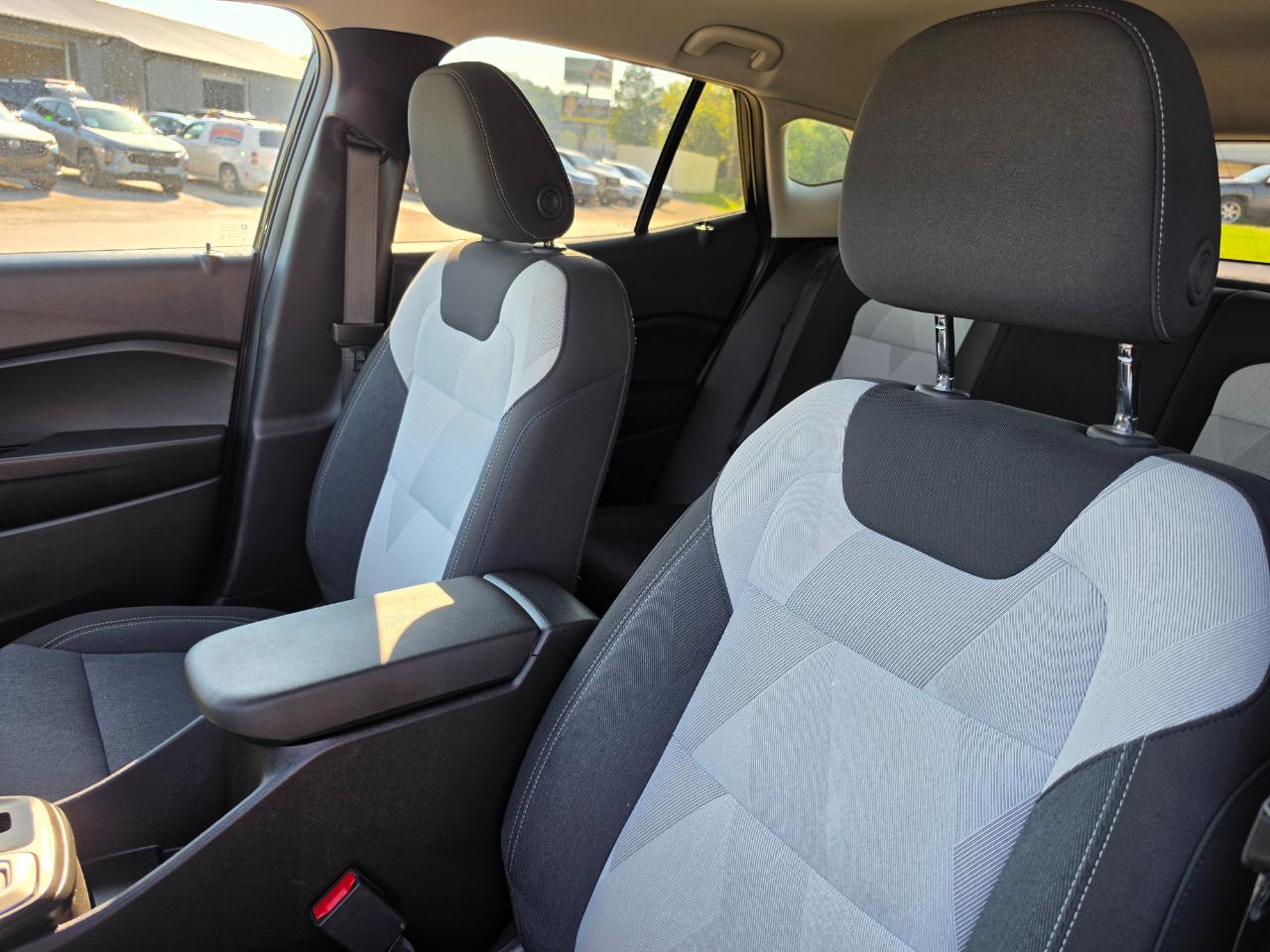 2025 Chevrolet Trax photo 11