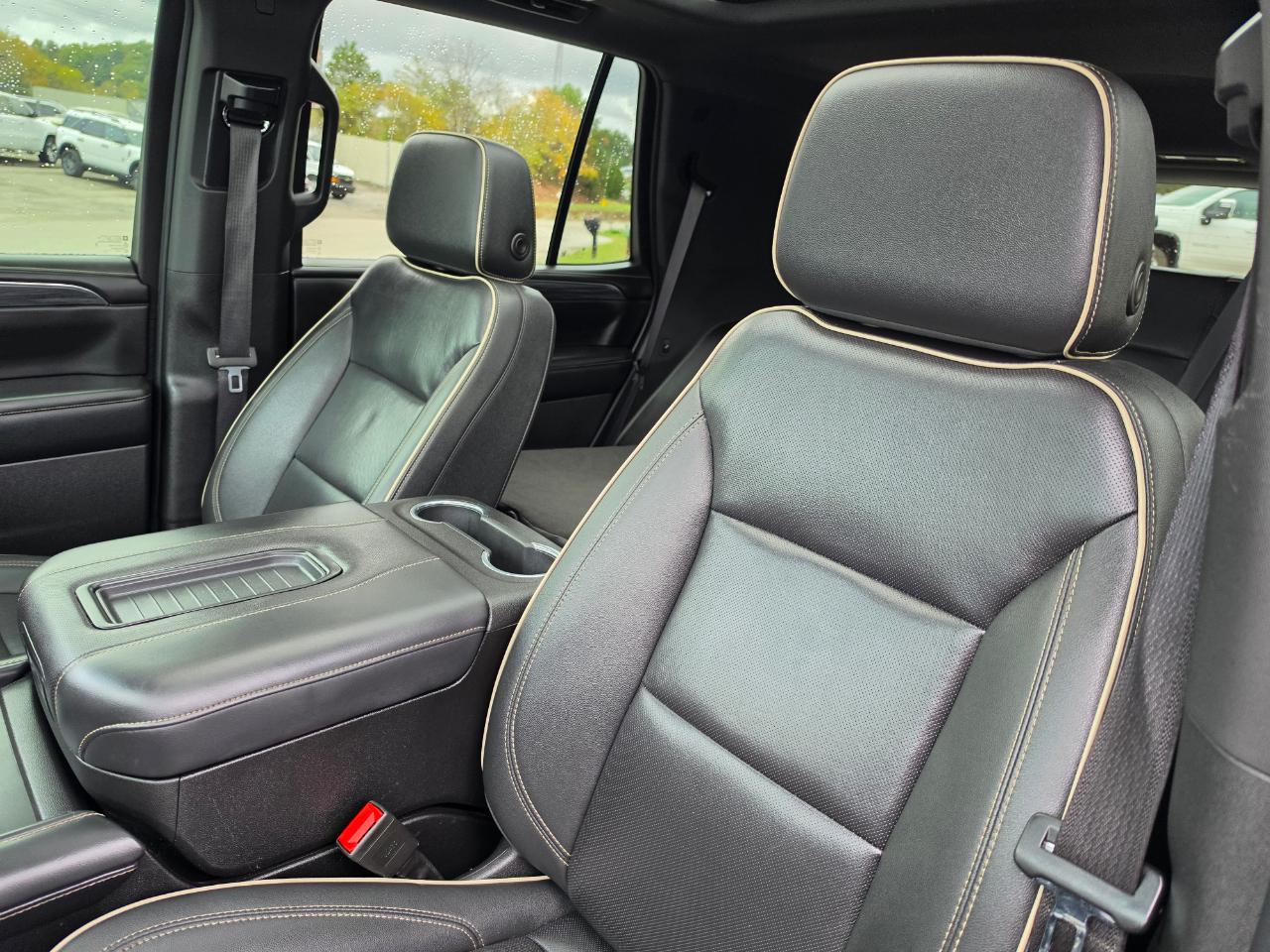 2024 GMC Yukon photo 11