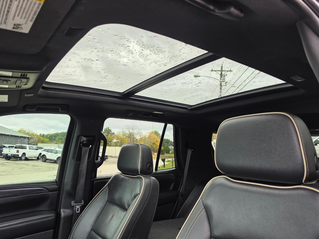 2024 GMC Yukon photo 12
