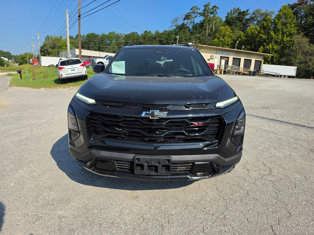 2025 Chevrolet Equinox photo 2
