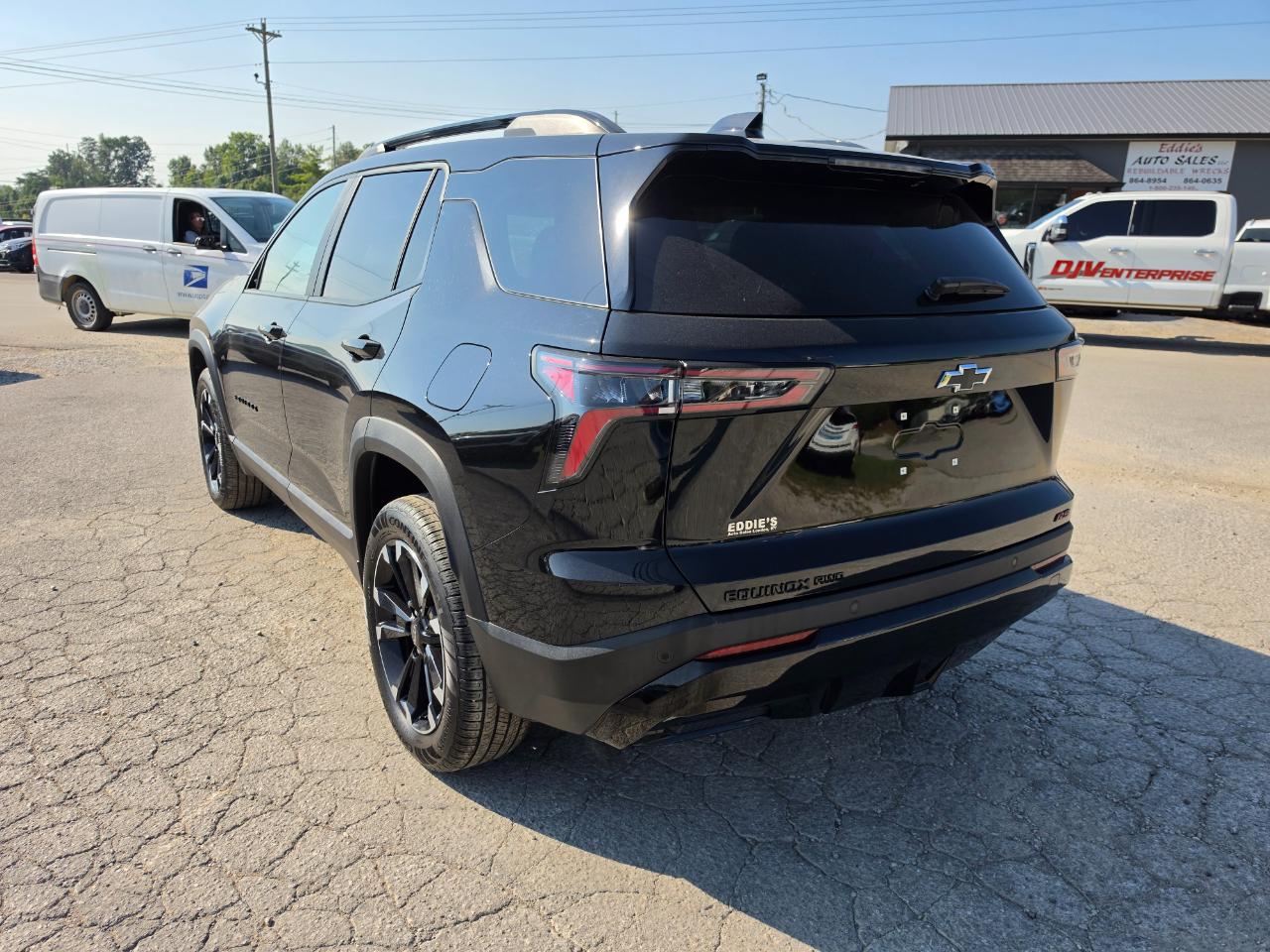 2025 Chevrolet Equinox photo 5