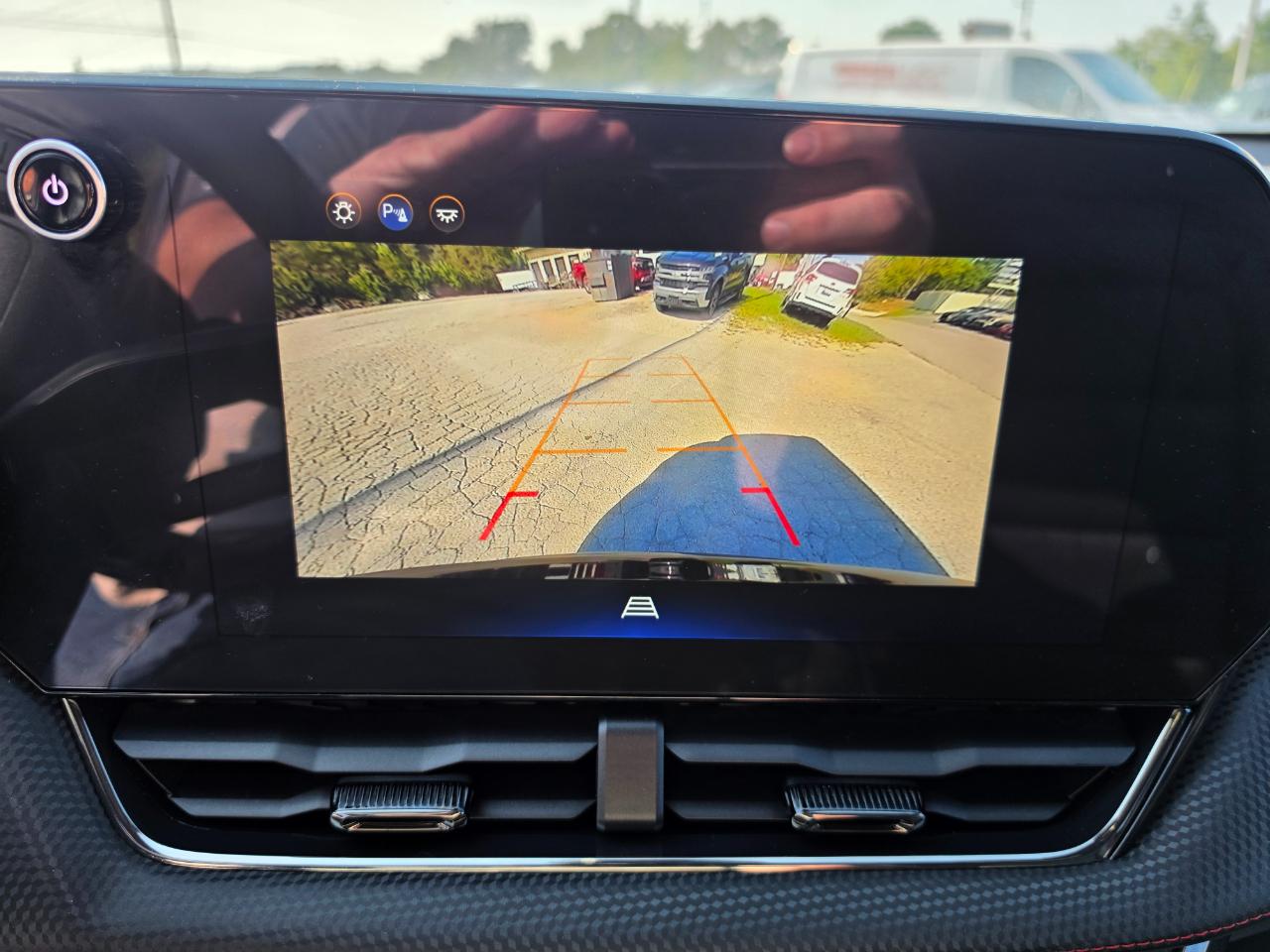2025 Chevrolet Equinox photo 16
