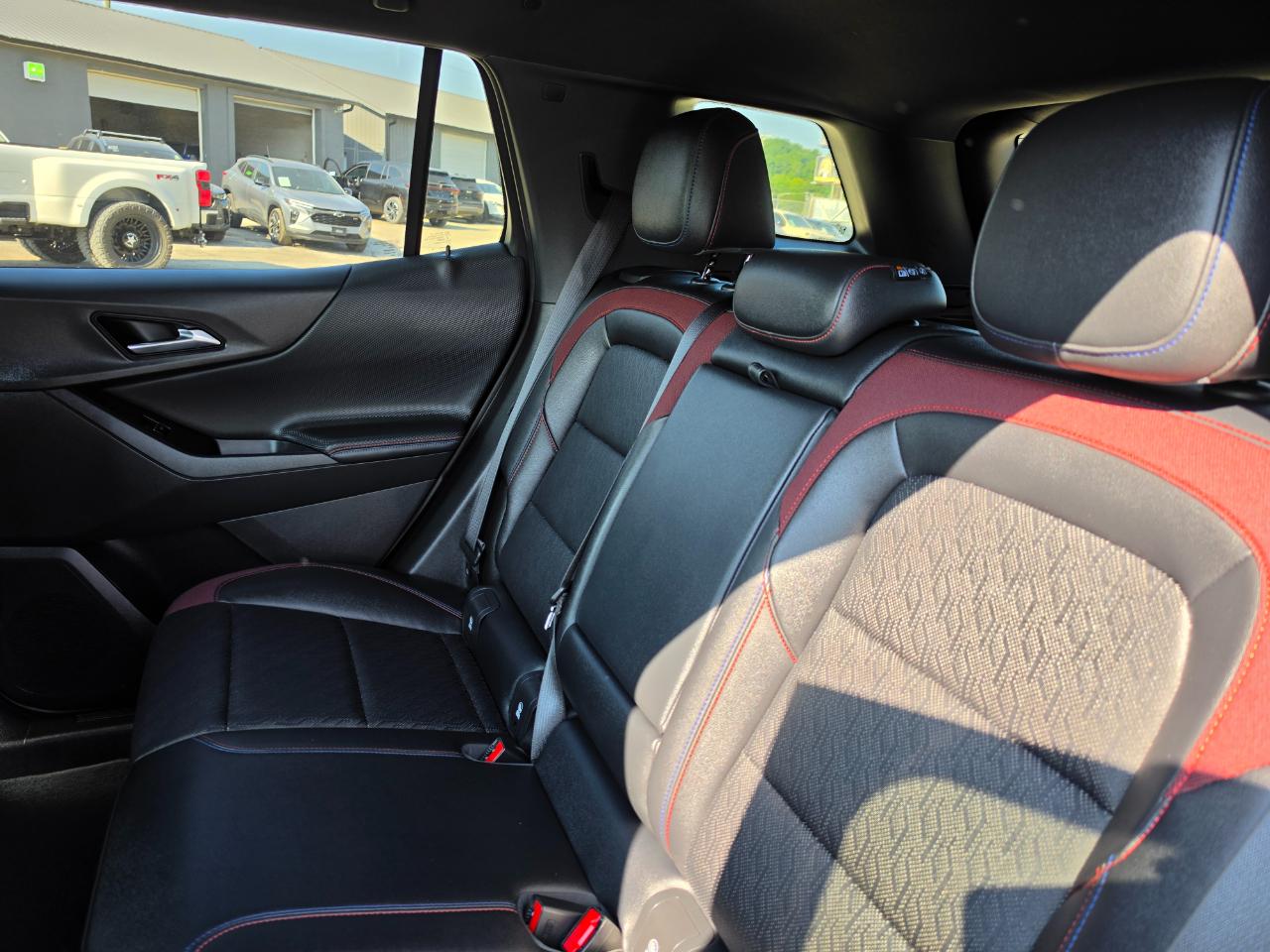 2025 Chevrolet Equinox photo 26