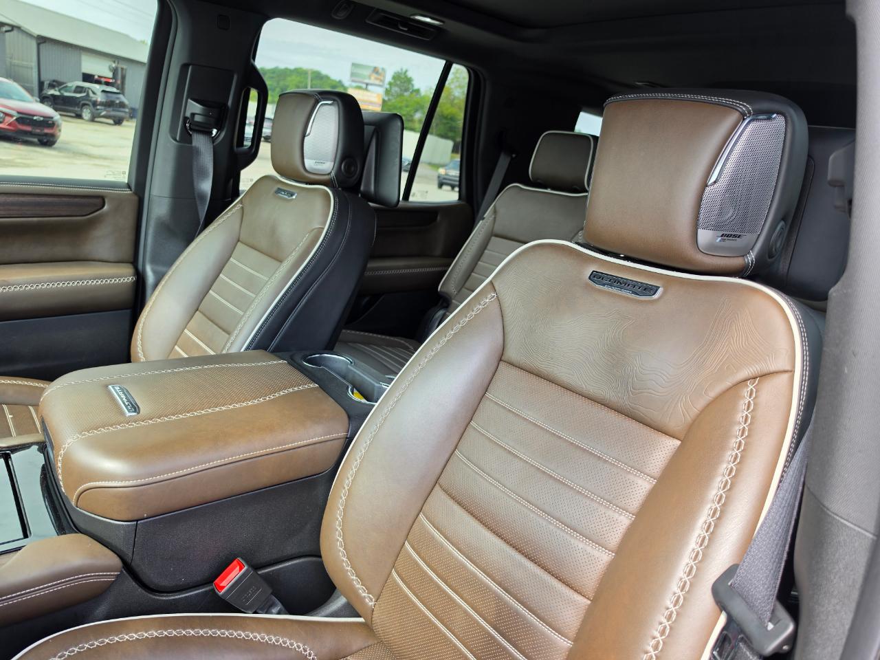 2025 GMC Yukon photo 11