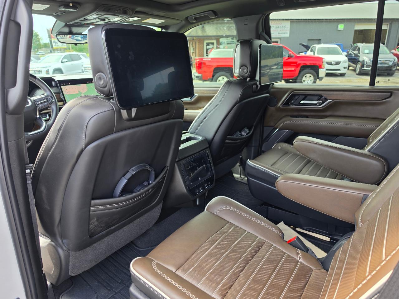 2025 GMC Yukon photo 24