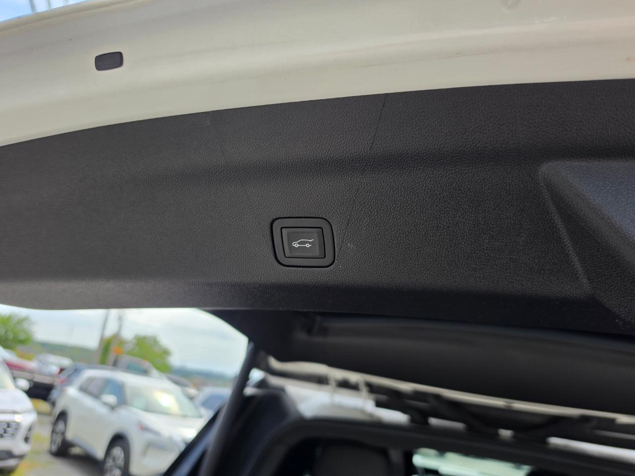 2025 GMC Yukon photo 29