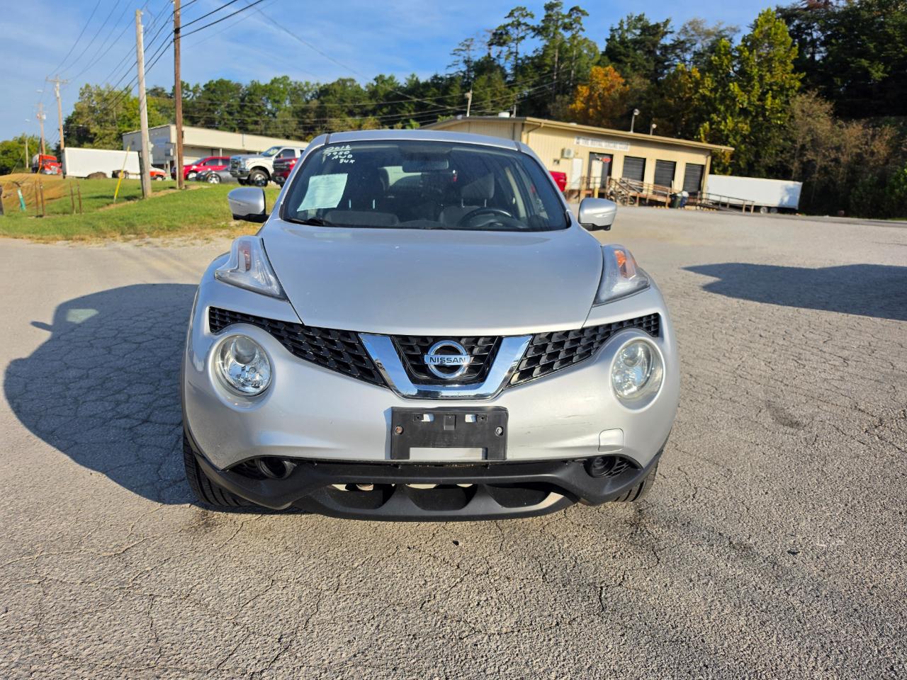 2016 Nissan Juke photo 2